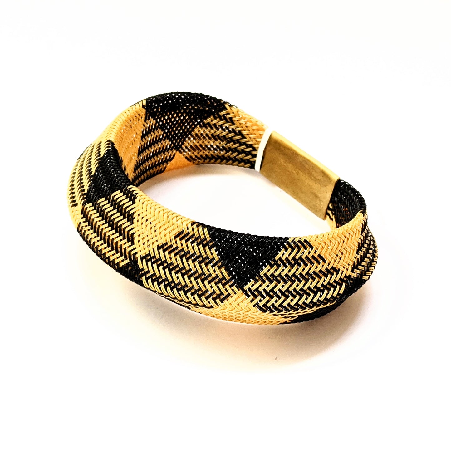 Bracelet Mesh Single Layer Entwined