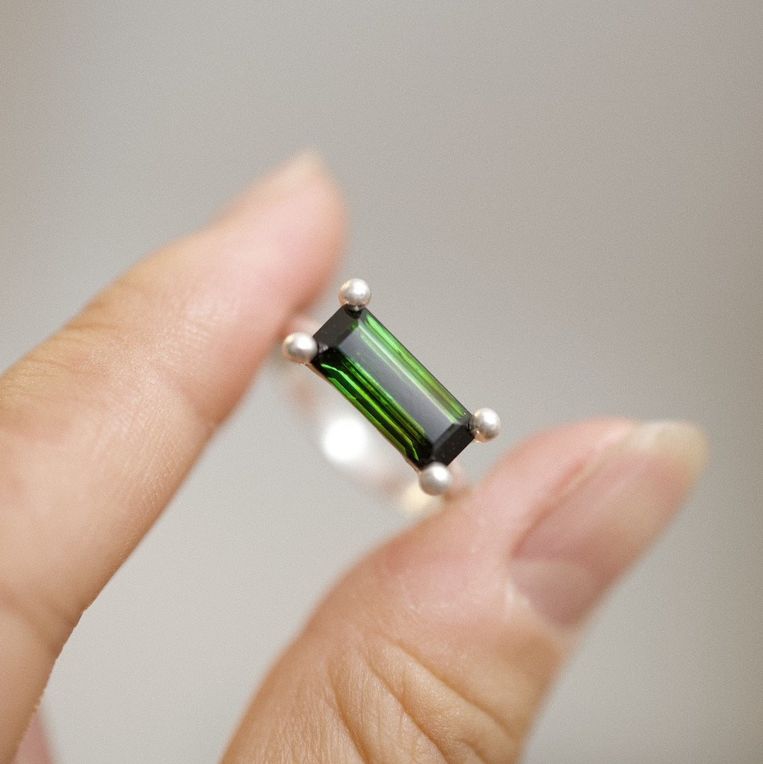 Ring Green Tourmaline Simple 4 Claws